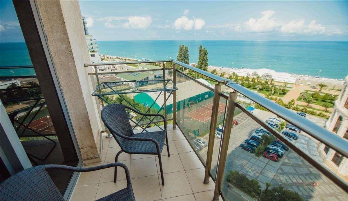 Royal Apartments Батуми Экстерьер фото